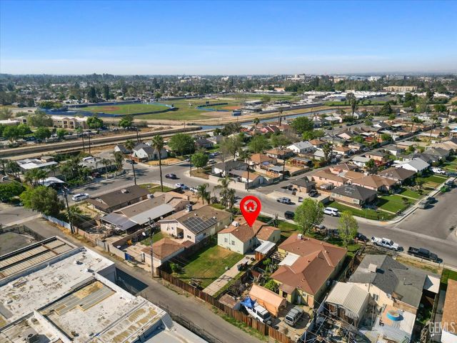 429 1st Street, Bakersfield, CA 93304