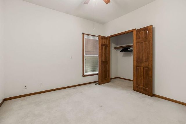 10500 NE 98th Street, Kansas City, MO 64157