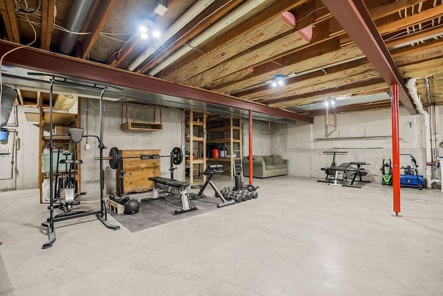 10500 NE 98th Street, Kansas City, MO 64157