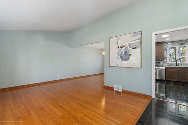 9043 Oriole Avenue, Morton Grove, IL 60053