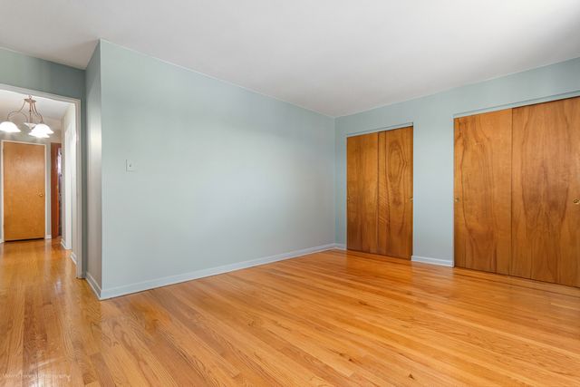 9043 Oriole Avenue, Morton Grove, IL 60053