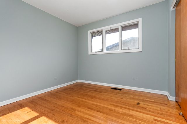 9043 Oriole Avenue, Morton Grove, IL 60053