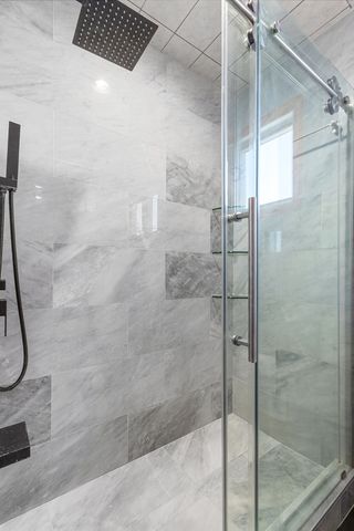 9043 Oriole Avenue, Morton Grove, IL 60053