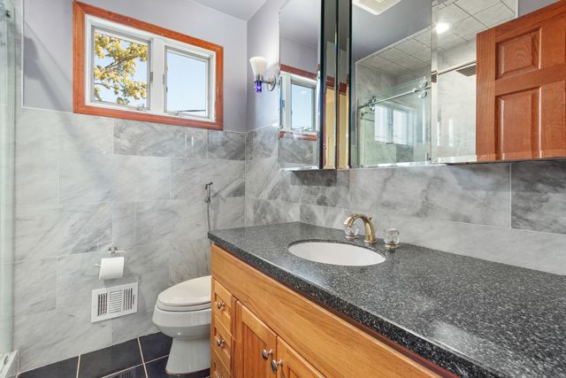 9043 Oriole Avenue, Morton Grove, IL 60053