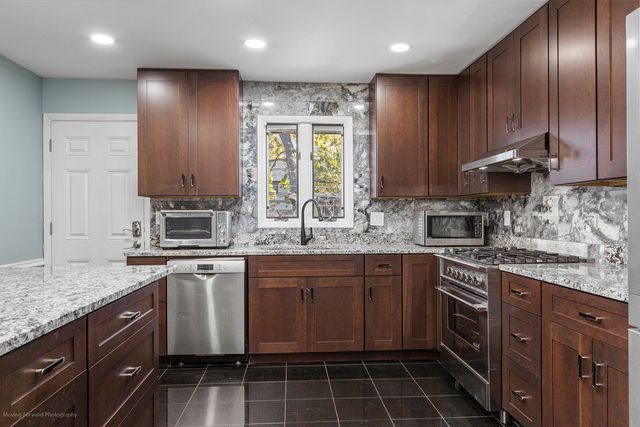 9043 Oriole Avenue, Morton Grove, IL 60053