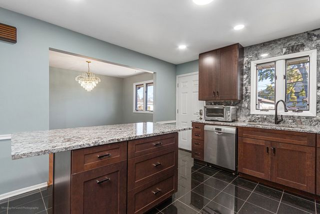 9043 Oriole Avenue, Morton Grove, IL 60053