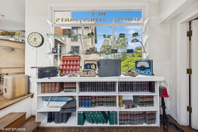 105 E Irving Park Road, Itasca, IL 60143