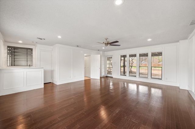 2306 Sunnyvale Road, Grand Prairie, TX 75050