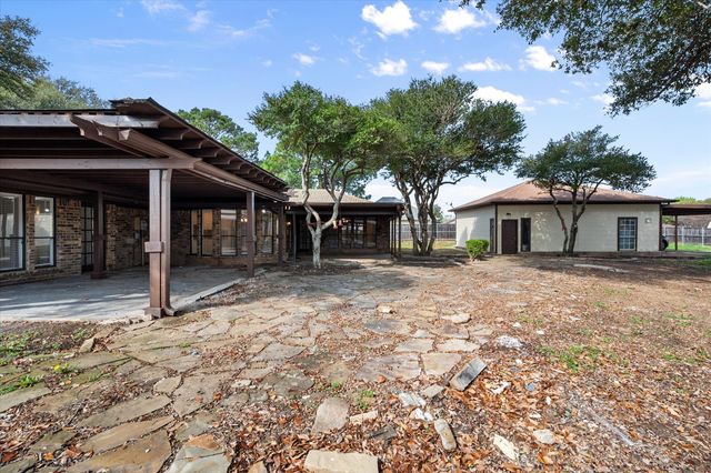 2306 Sunnyvale Road, Grand Prairie, TX 75050