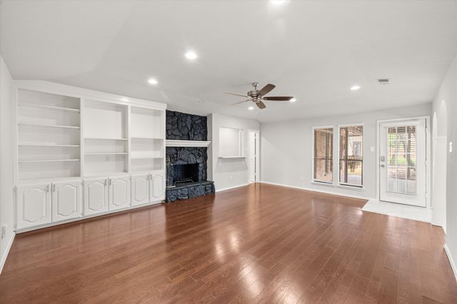 2306 Sunnyvale Road, Grand Prairie, TX 75050