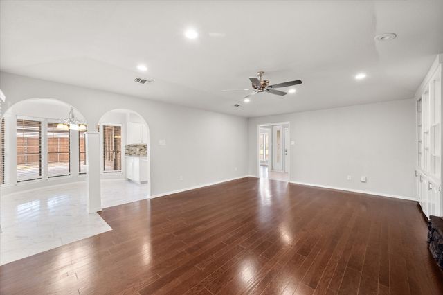 2306 Sunnyvale Road, Grand Prairie, TX 75050