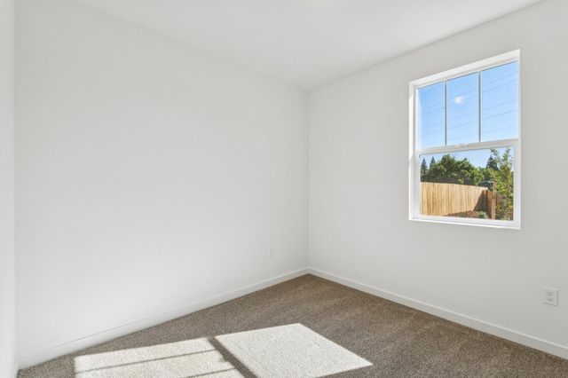 6525 Jacinto Ave, Sacramento, CA 95823