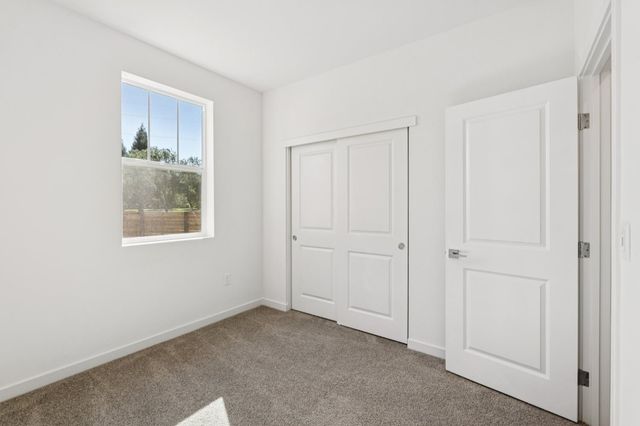 6525 Jacinto Ave, Sacramento, CA 95823