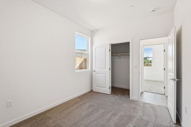 6525 Jacinto Ave, Sacramento, CA 95823