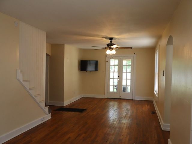 408 2nd St, Lawrenceburg, TN 38464