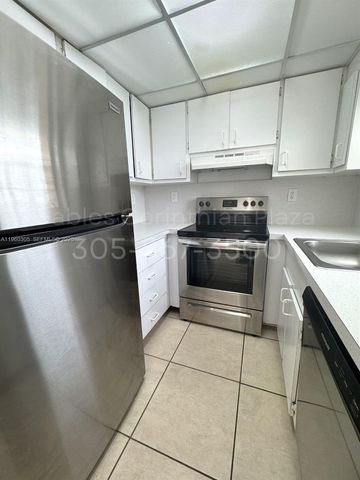 22 Salamanca Ave 505, Coral Gables, FL 33134