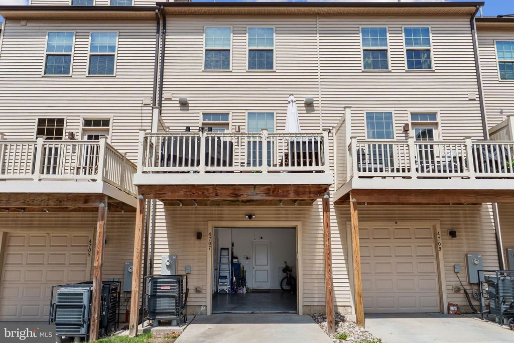 Image 40 of property listing at 4707 MARLENE MEWS, Baltimore, MD 21224