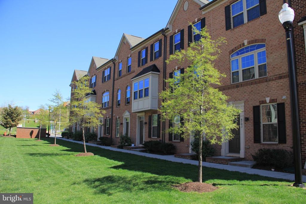 Image 5 of property listing at 4707 MARLENE MEWS, Baltimore, MD 21224