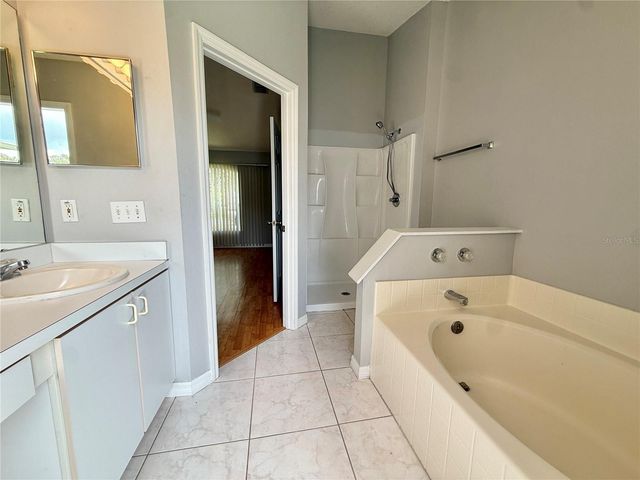 220 CANTERBURY COURT, Kissimmee, FL 34758