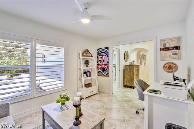 750 Tarpon Cove DR 202, Naples, FL 34110