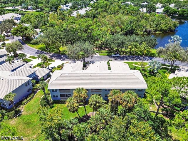 750 Tarpon Cove DR 202, Naples, FL 34110