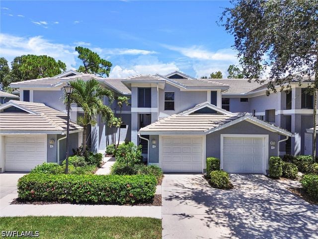 750 Tarpon Cove DR 202, Naples, FL 34110