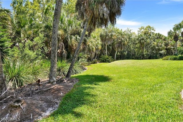 750 Tarpon Cove DR 202, Naples, FL 34110