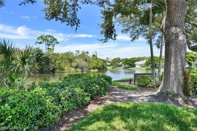 750 Tarpon Cove DR 202, Naples, FL 34110