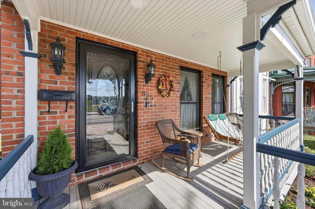 805 RADCLIFFE ST, BRISTOL, PA 19007 — photo 2