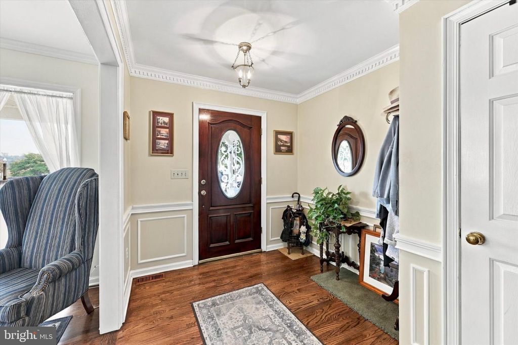 805 RADCLIFFE ST, BRISTOL, PA 19007 — photo 4