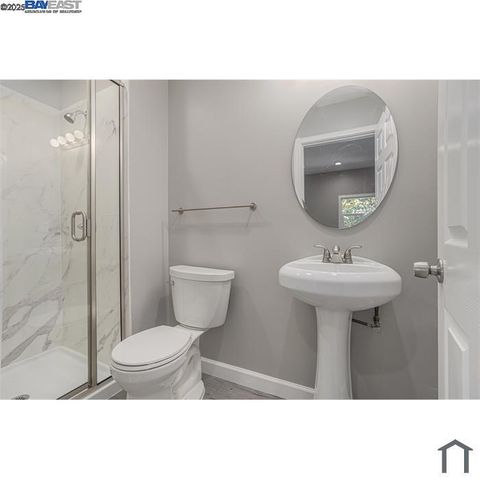 193 W Mc Arthur Blvd 1018, Oakland, CA 94611