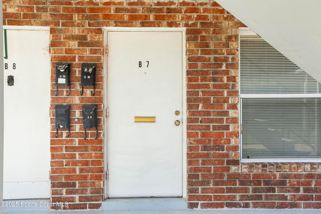 190 E Olmstead Drive, B7, Titusville, FL 32780