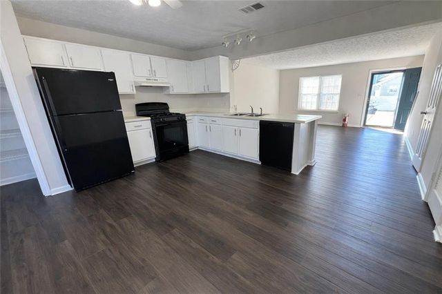 426 Bainbridge Drive, Mcdonough, GA 30253