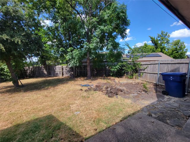 745 Meadowcreek Court, Garland, TX 75043
