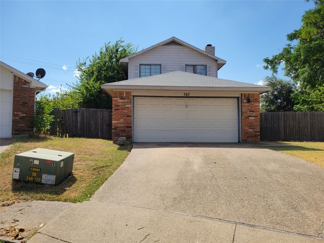 745 Meadowcreek Court, Garland, TX 75043