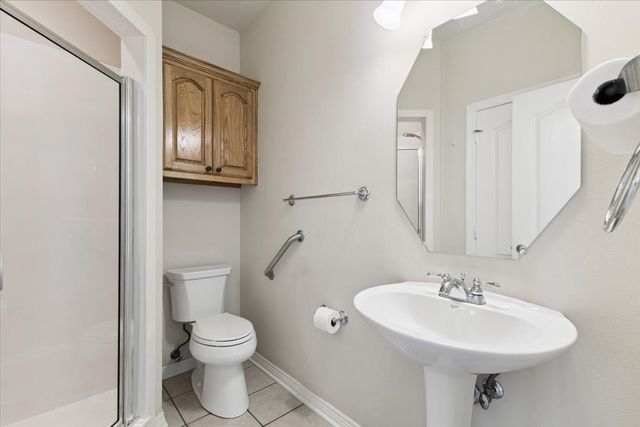 1062 Savannah Lane, Oak Ridge, TX 75142