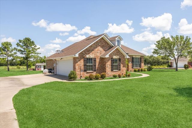 1062 Savannah Lane, Oak Ridge, TX 75142