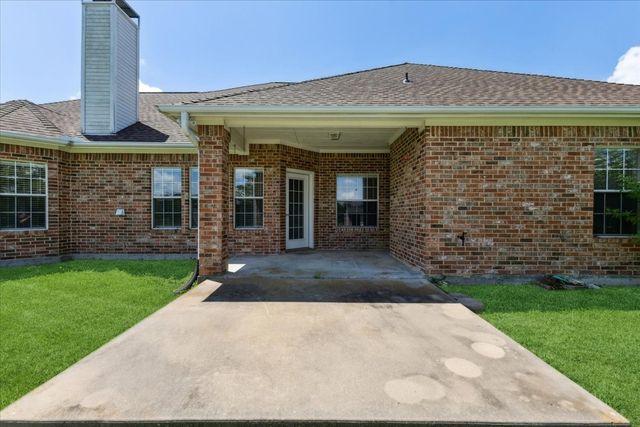 1062 Savannah Lane, Oak Ridge, TX 75142