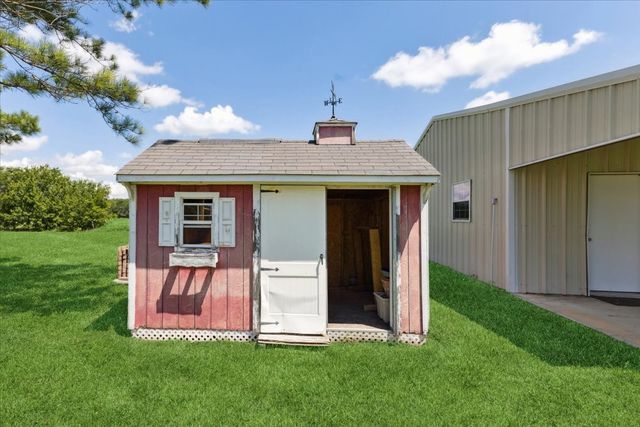 1062 Savannah Lane, Oak Ridge, TX 75142