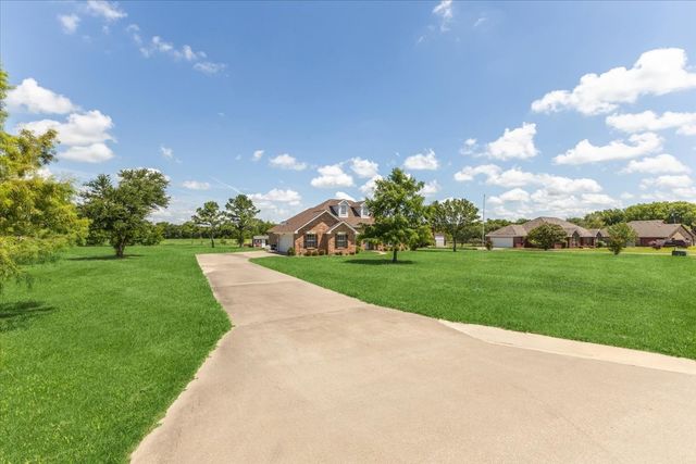 1062 Savannah Lane, Oak Ridge, TX 75142