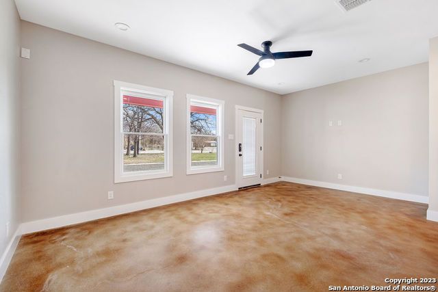 1910 E Houston St - BLDG.4, San Antonio, TX 78202