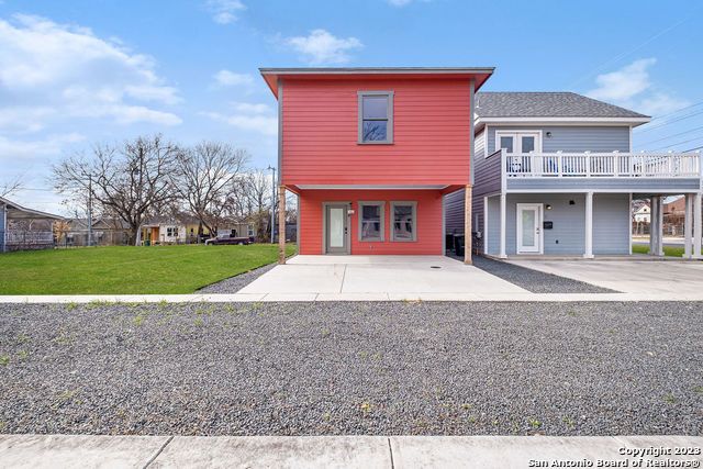 1910 E Houston St - BLDG.4, San Antonio, TX 78202
