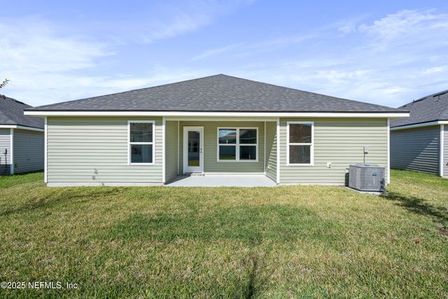 8370 HELMSLEY Boulevard, Jacksonville, FL 32219