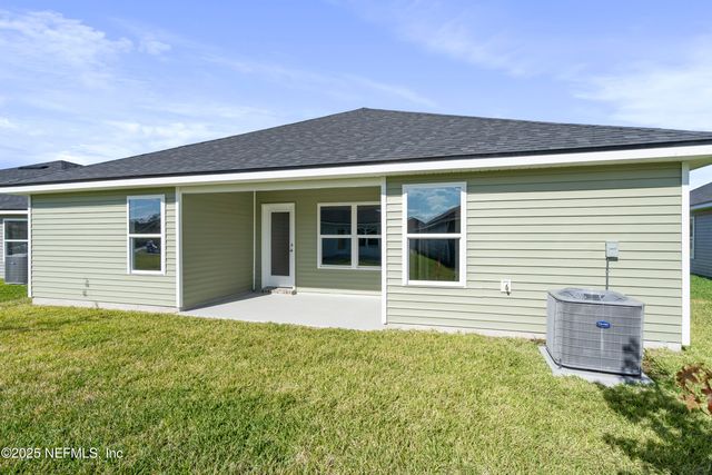 8370 HELMSLEY Boulevard, Jacksonville, FL 32219