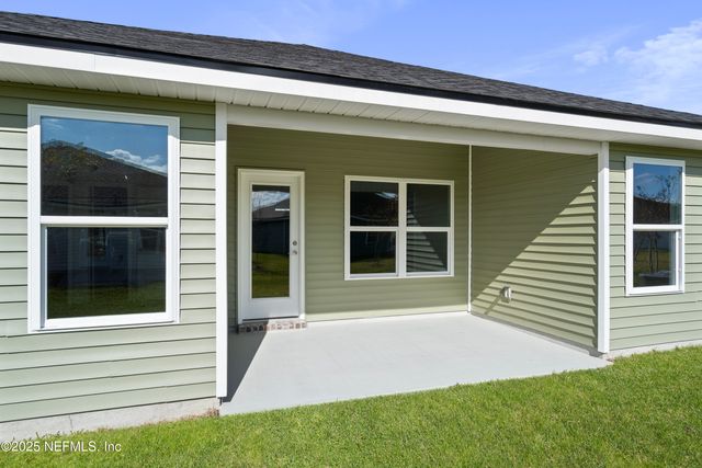 8370 HELMSLEY Boulevard, Jacksonville, FL 32219