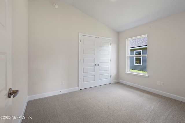 8370 HELMSLEY Boulevard, Jacksonville, FL 32219