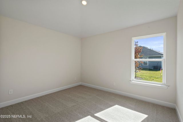 8370 HELMSLEY Boulevard, Jacksonville, FL 32219