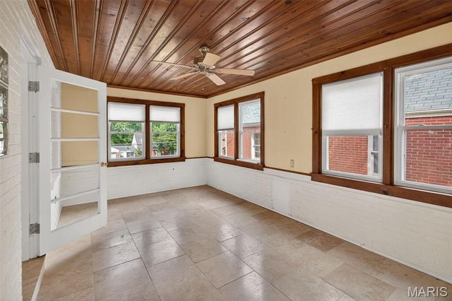 130 S Barat Avenue, St Louis, MO 63135