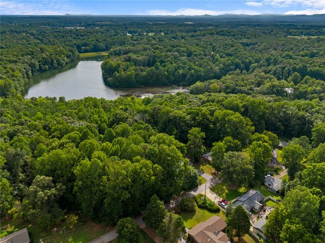 00 W Springwood Drive, Seneca, SC 29678