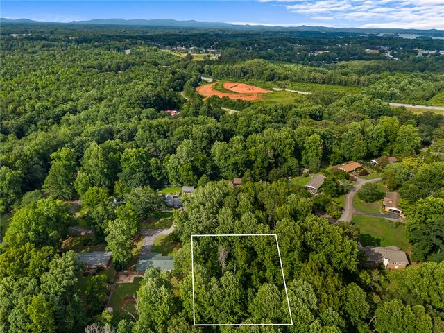 00 W Springwood Drive, Seneca, SC 29678